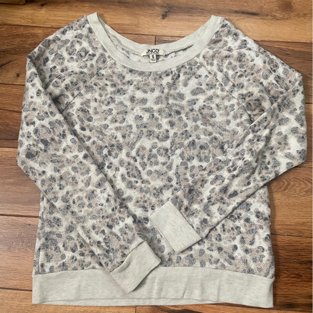JNCO Women's Leopard Print Sweater - Cream and Gray